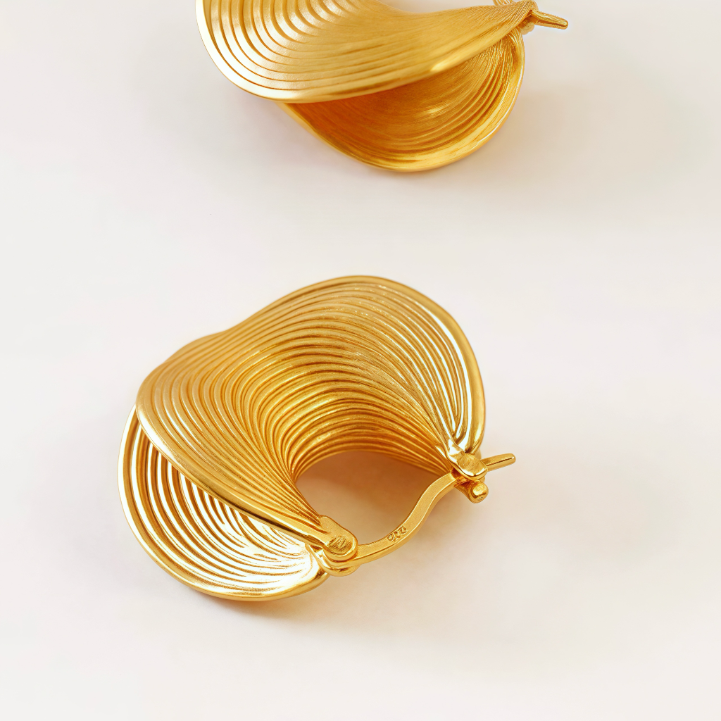 18K Gold Irregular Striped C-shaped Earrings