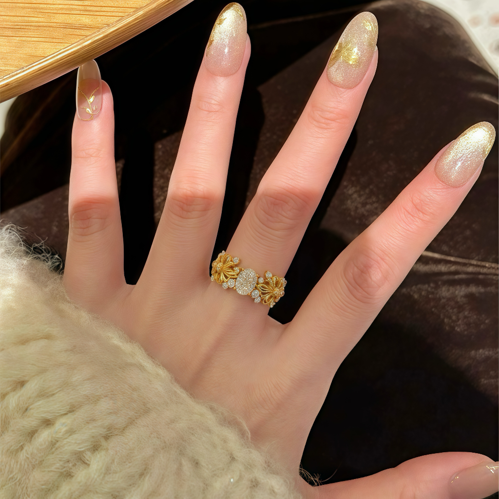 18K Gold Iris Pigeon Egg Diamond Open Ring