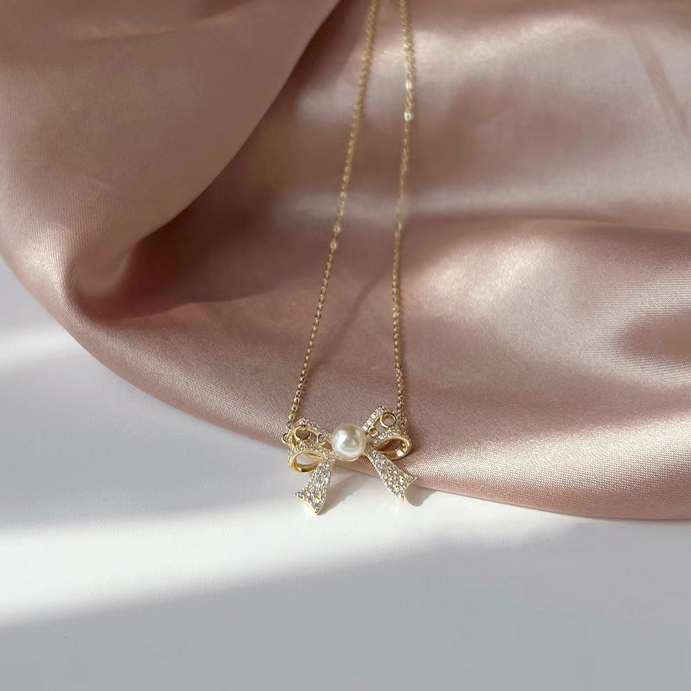 Diamond Studded Bow Pearl Necklace