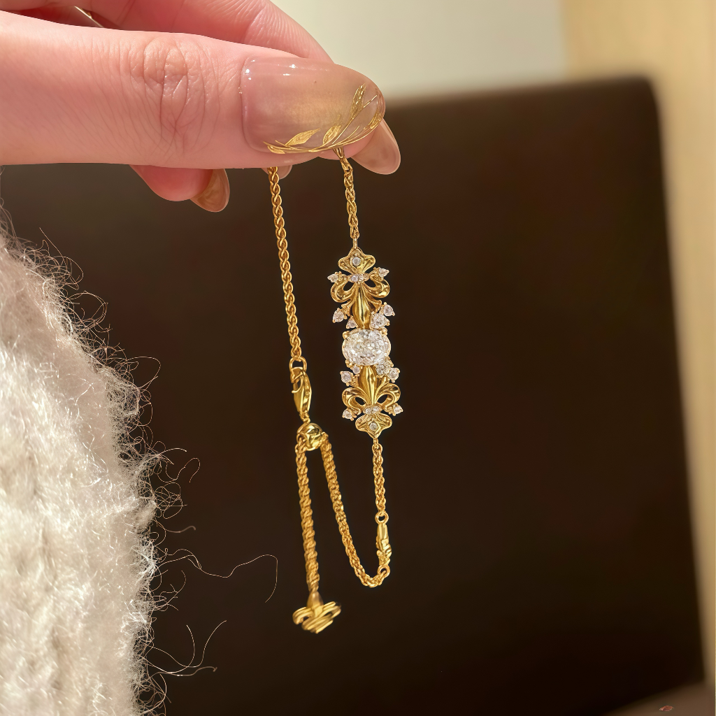 18K Gold Iris Flower Diamond Bracelet